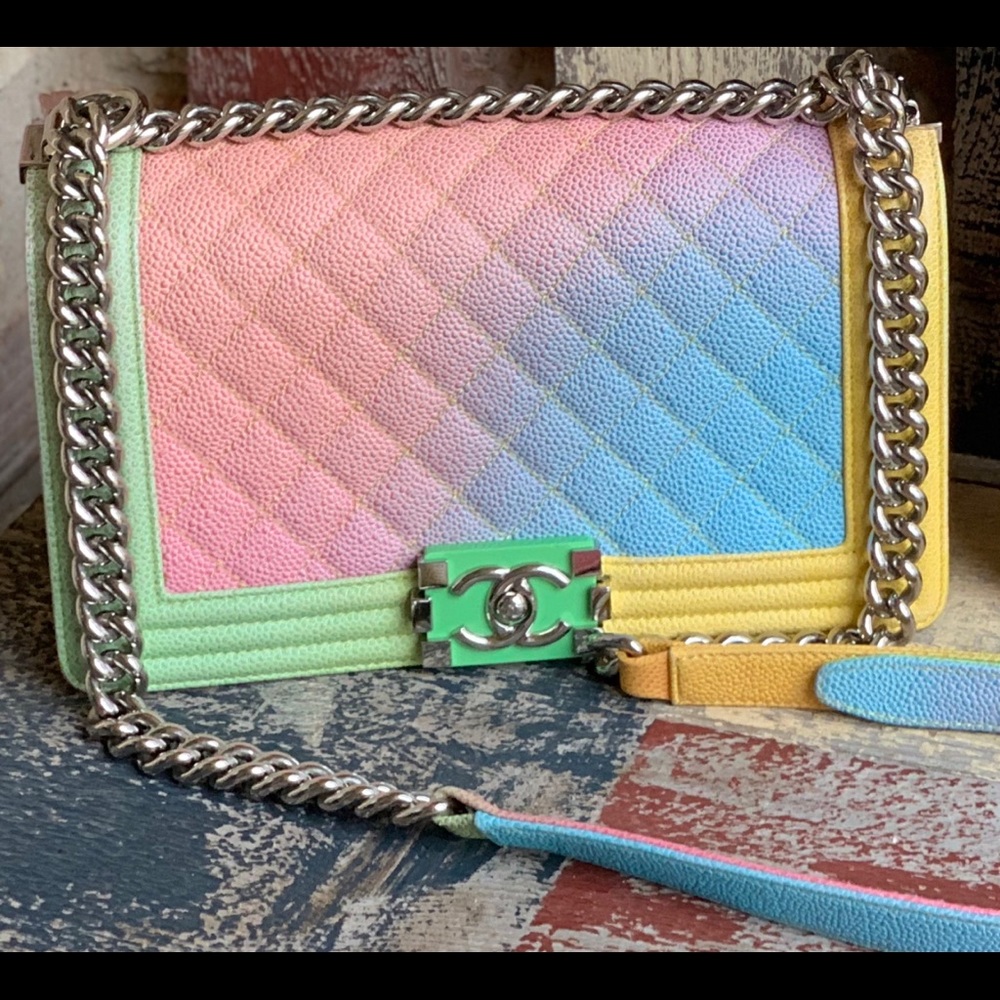 (TRADED) Auth Old Medium Rainbow Chanel Boy Flap